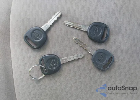 2003 Chevrolet Avalanche из США, поврежденный, VIN 3GNEK13T93G142382